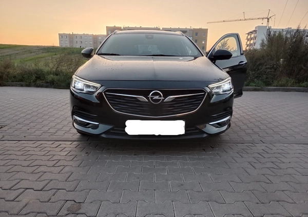 Opel Insignia cena 65900 przebieg: 108500, rok produkcji 2018 z Tczew małe 232